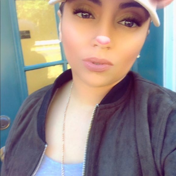 Meet your Posher, Candy - Picture 6 of 8